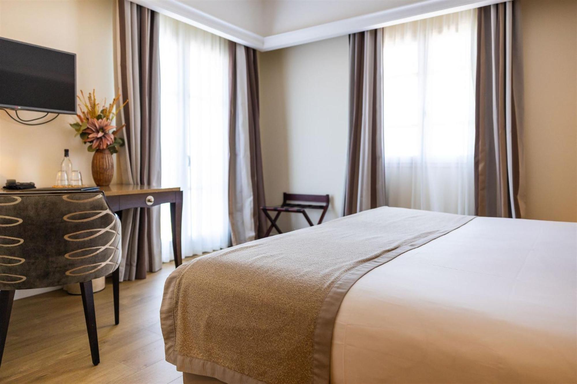 Hotel Des Gouverneurs บาสเตีย ภายนอก รูปภาพ