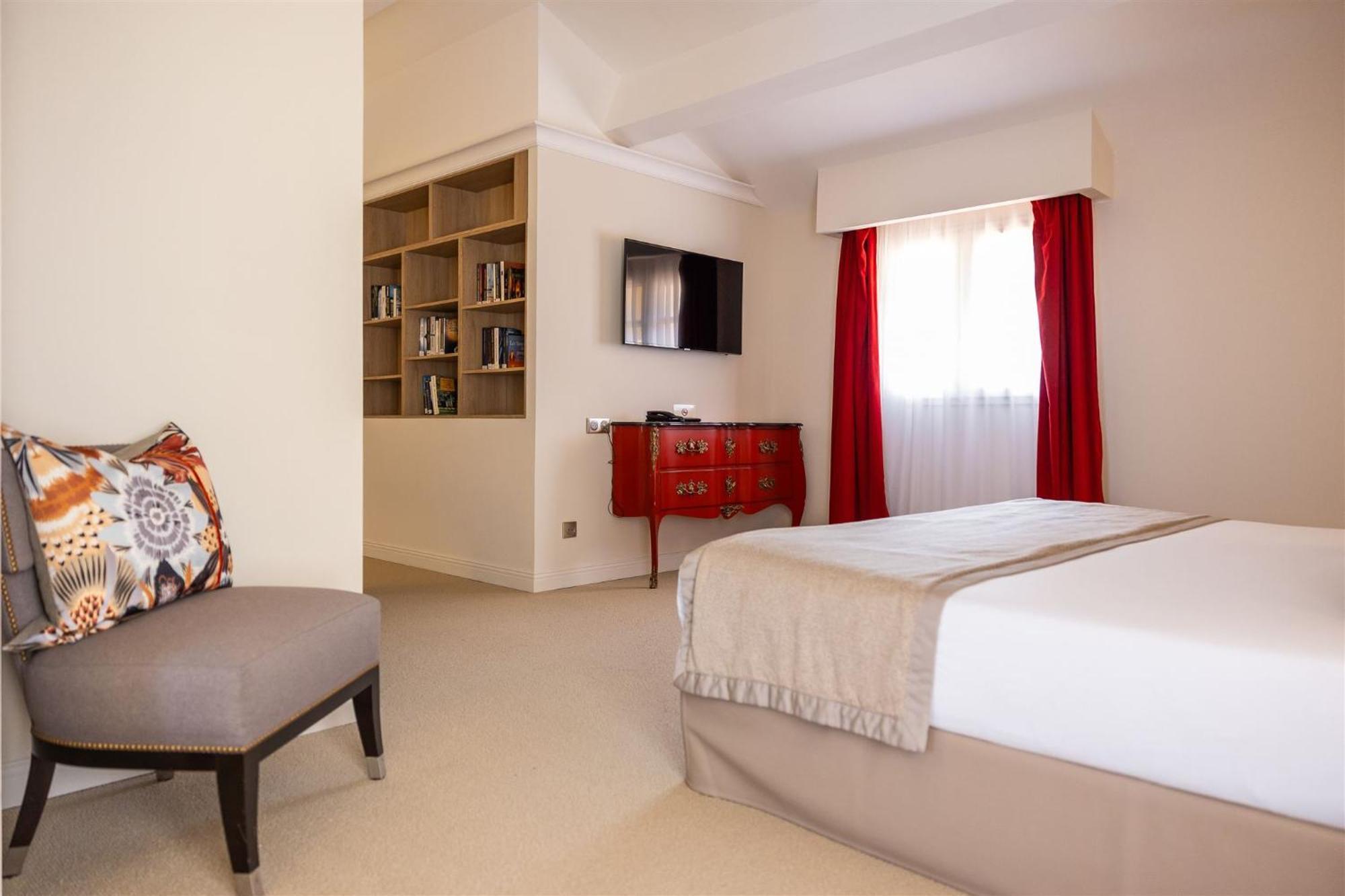 Hotel Des Gouverneurs บาสเตีย ภายนอก รูปภาพ